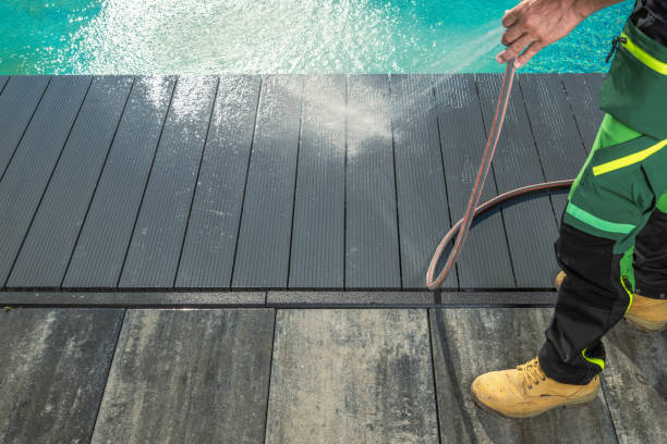 Why Choose Our Certified Pressure Washing Experts for Your Project Needs in Le Roy, IL?